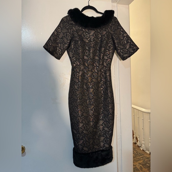 Collectif Black and Gold Juliette Jacquard Pencil Dress - Picture 2 of 11